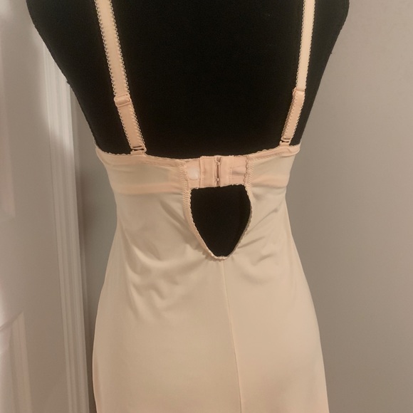 {2/$40} CHARNOS Superfit Multiway Bra Slip - Picture 6 of 13